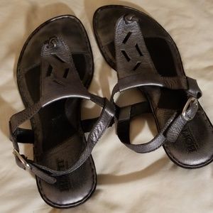 Womens Born Gray/Silver Sandals Sz 9